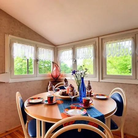 別荘 Cozy Holiday Home In La Roche-En-Ardenne Near Forest ラ・ロシュ・アン・アルデンヌ